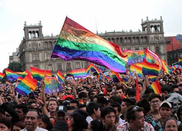 Conmemoran 40 años de derechos, en marcha de Orgullo LGBT+ CDMX