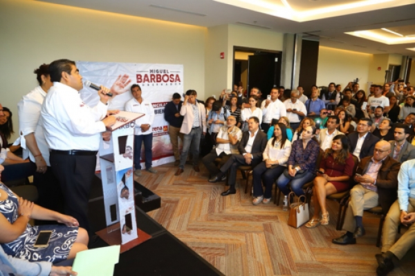 Ofrece Miguel Barbosa crear subsecretaría de emprendimiento e innovación