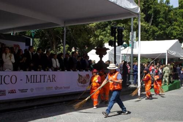Ayuntamiento reconoce al personal de Limpia