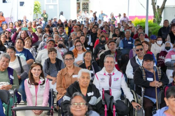 Puebla Capital dona 122 aparatos a personas con discapacidad