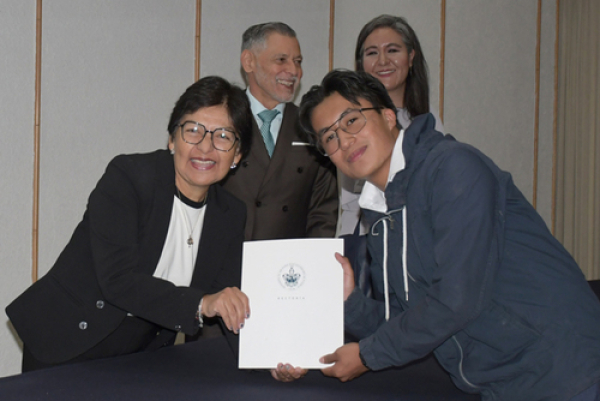 BUAP reconoce esfuerzo de 71 egresados del B5M