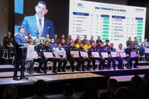 "Puebla Agradece" premia el valor policial: Armenta