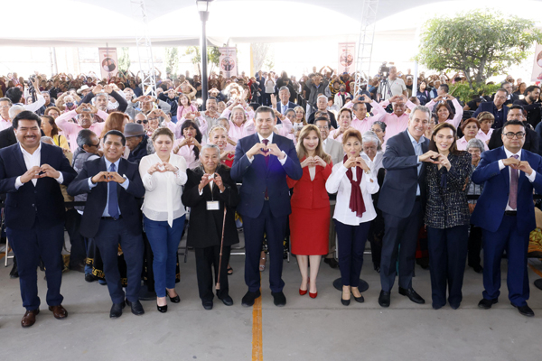 Todos los municipios de Puebla contarán con &quot;Casas del Abue&quot;