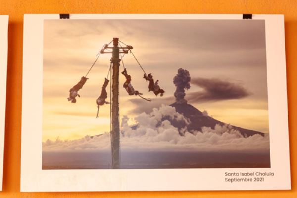 Se inaugura exposición fotográfica &quot;Ceremonia de los Voladores&quot;