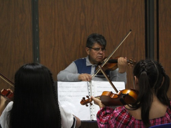 ¡Aprovecha las clases instrumentales gratuitas en la UTH!