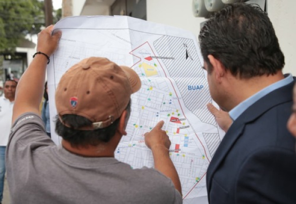 IP y Puebla entregan botones de alertamiento