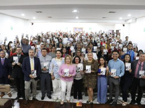 SM entrega &quot;Cartilla de Derechos&quot; a servidoras públicas
