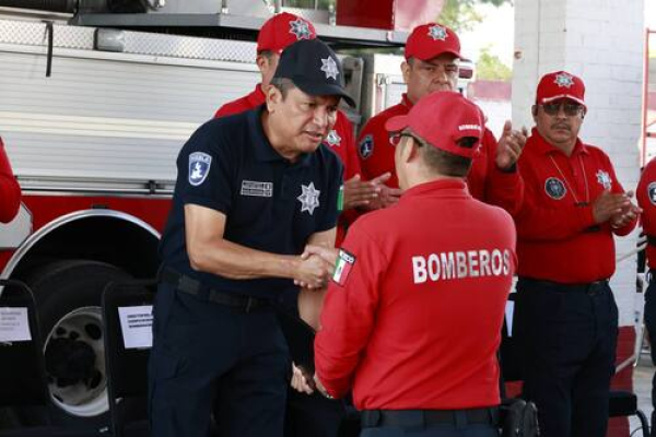Reconoce SSP a bomberas y bomberos destacados