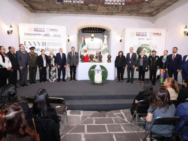 Puebla conmemora 77 Aniversario Luctuoso de Carmen Serdán