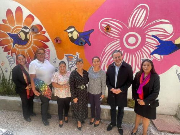 Sesiona Congreso en Casa de la Niñez