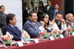 Inversi&oacute;n consolida el deporte en Puebla: Armenta
