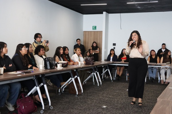 Impulsa Parlamento Juvenil de Mujeres Universitarias