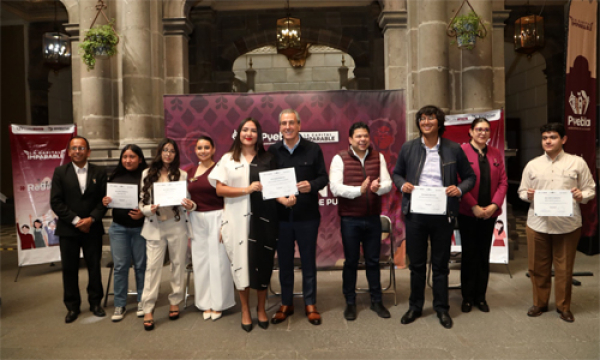 Jóvenes interpretaron el rol de &quot;Regidor por un Día&quot;