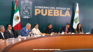 ISSSTEP entrega 16 prestaciones médicas y sociales a derecho ambientes