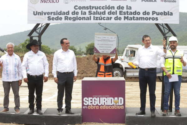 Se coloca la primera piedra en la USEP en Izúcar de Matamoros