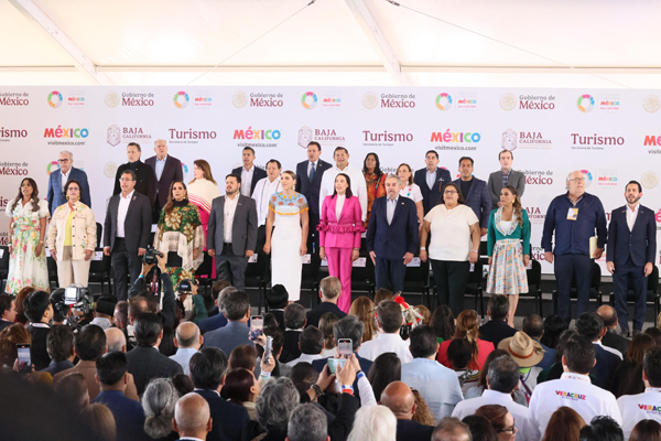 Con un stand en el Tianguis Turístico 2025, Puebla se posesiona en el foro de negocios