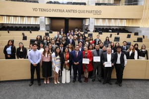 Reciben a estudiantes del programa &ldquo;Diputado por un D&iacute;a&rdquo;.