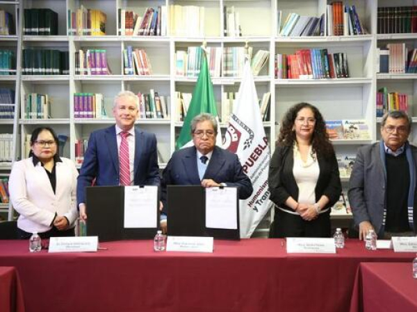 Puebla y Sonora fortalecen formación pública