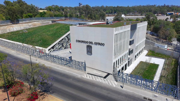 Congreso recorre territorio durante periodo de receso