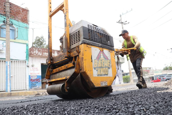Villa Verde aprovecha programa de Bacheo Capitalino