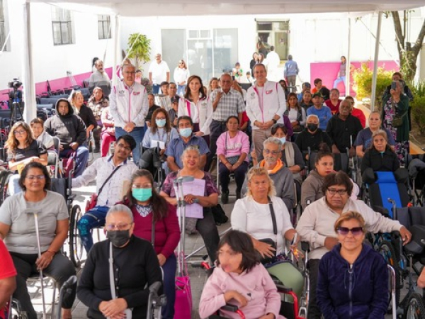 50 poblanos recuperan su independencia con aparatos