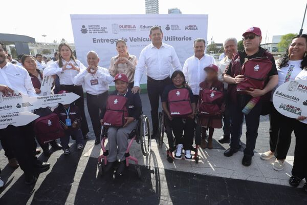 Entregan unidades y materiales al IEEA