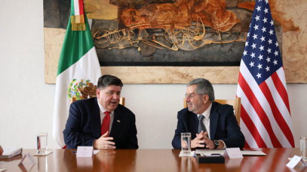 Se reúne canciller Juan Ramón de la Fuente y el gobernador de Illinois