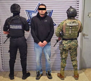 Pedian cobro de piso; SSP los detiene