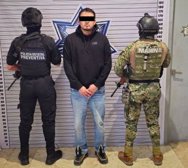 Pedian cobro de piso; SSP los detiene