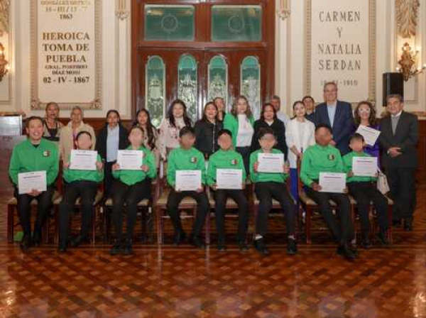 Entregan reconocimientos a &ldquo;Ni&ntilde;os Calculadora&rdquo;