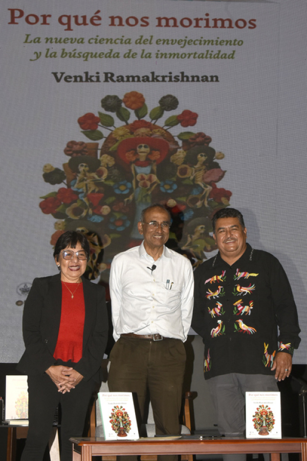 Venki Ramakrishnan visita la BUAP