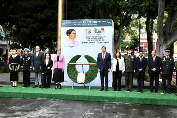 Puebla conmemora natalicio de Josefa Ortiz