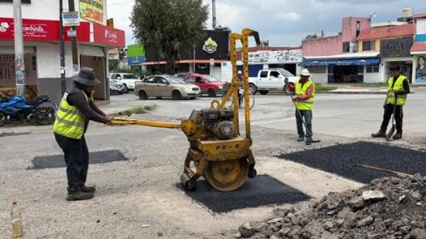 &quot;Bacheando Puebla&quot; fortalece el mantenimiento vial