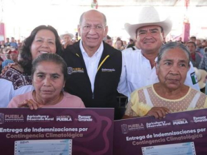 En Xicotepec, entregan apoyos al campo afectados por lluvias