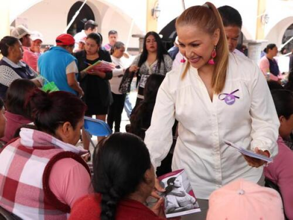 &quot;Jornada Violeta&quot; lleva servicios a Tlachichuca