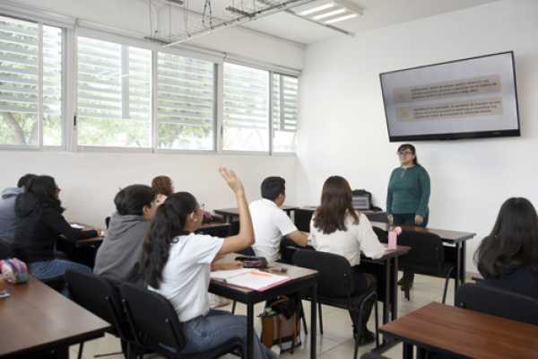 Reconoce BUAP compromiso de docentes