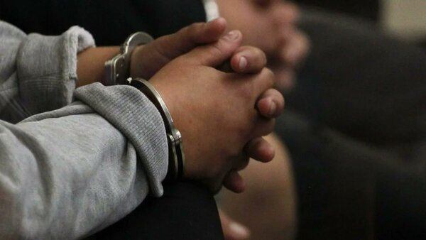 Bukele busca cadena perpetua para menores