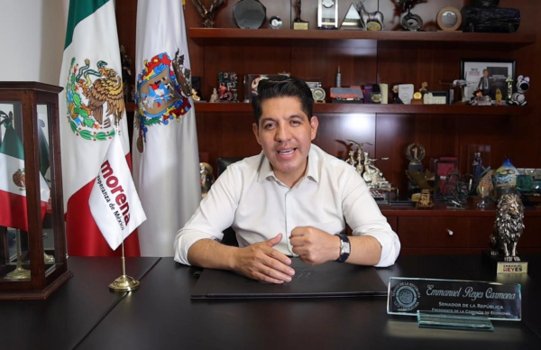 Emmanuel Reyes responde a críticas: “Ni me bajo, ni me rajo”