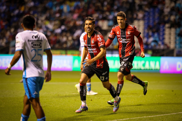 Atlas aprovecha los errores de la Franja