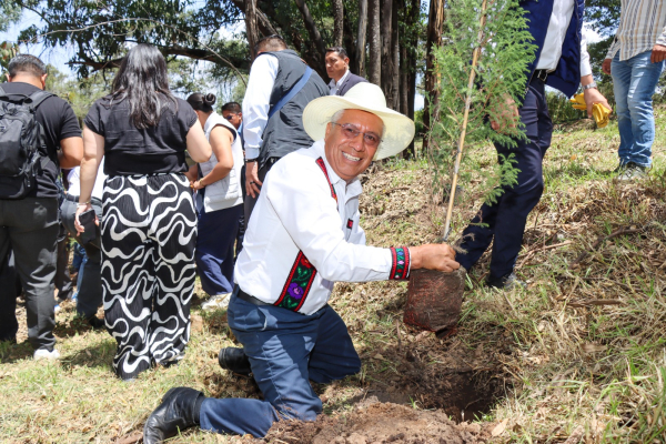 Con esperanza y acción, Secretaría de Educación celebra Día del Medio Ambiente
