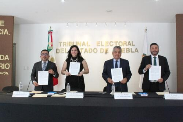 TEEP y Gobierno de Puebla firman convenio de transparencia