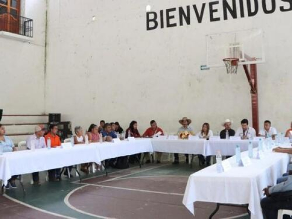 Puebla fortalece trabajo con pueblos originarios
