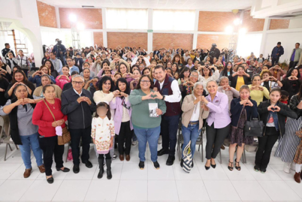 Reconocen la labor de Casas Carmen Serdán por la Secretaría Federal