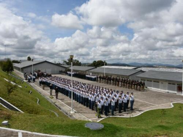 Gradúa UCIPS primera generación de policía penitenciaria