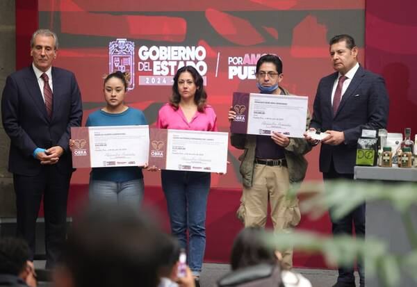 Entregan apoyos a damnificados por lluvias en la capital