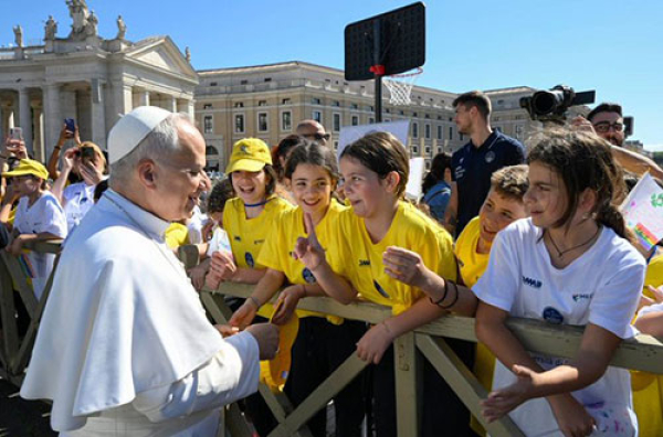 El Papa León XIV recuerda que la fe se vive, no solo se estudia