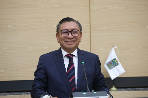 José Luis Figueroa propone incentivos para empleo juvenil