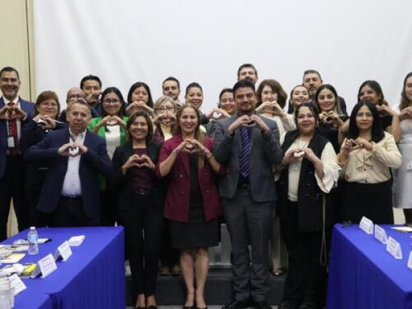 Puebla fortalece prevención del embarazo juvenil