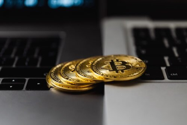 Binance confirma hackeo; les roban 6,300 mdd