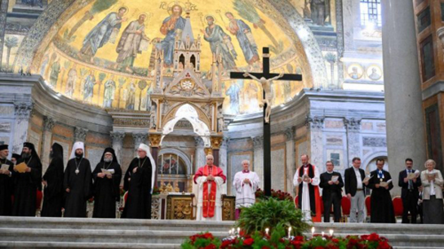 Los mártires, símbolos de una esperanza desarmada